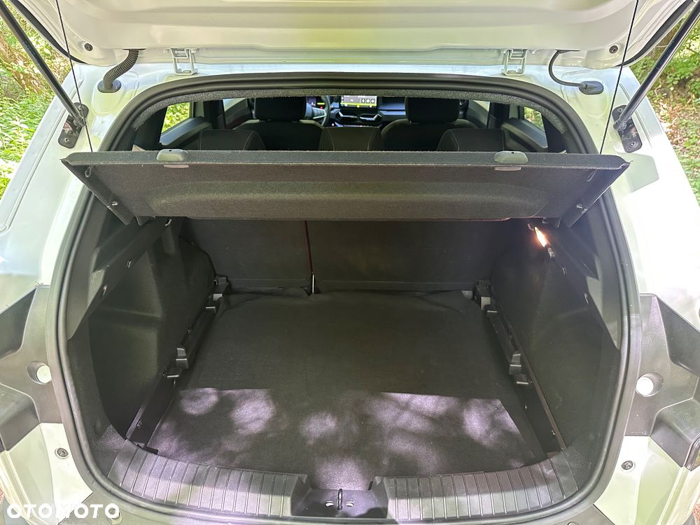Dacia Duster 1.6 Full Hybrid 140 Extreme MMT - 12
