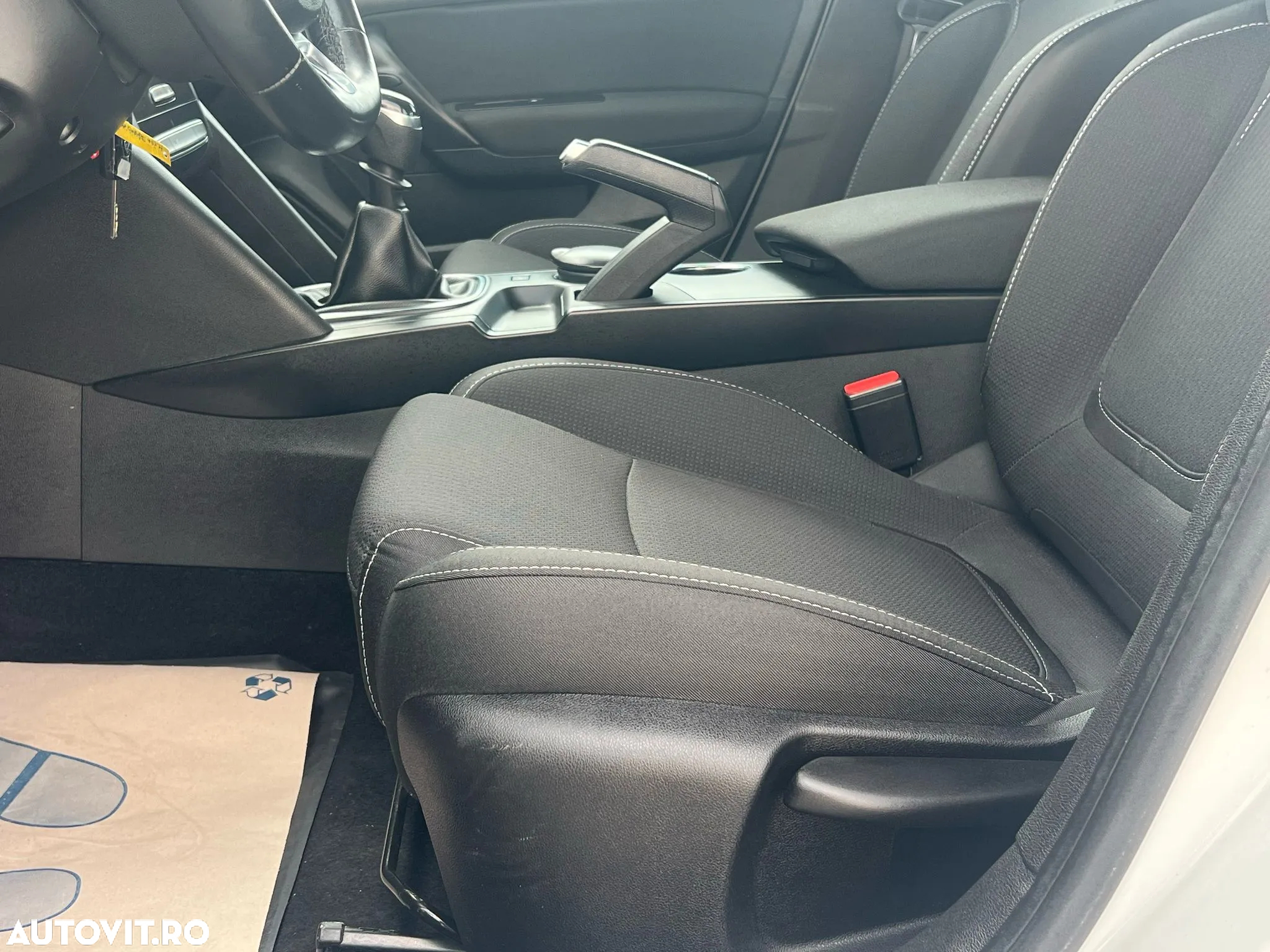 Renault Megane TCe 140 GPF Zen - 16