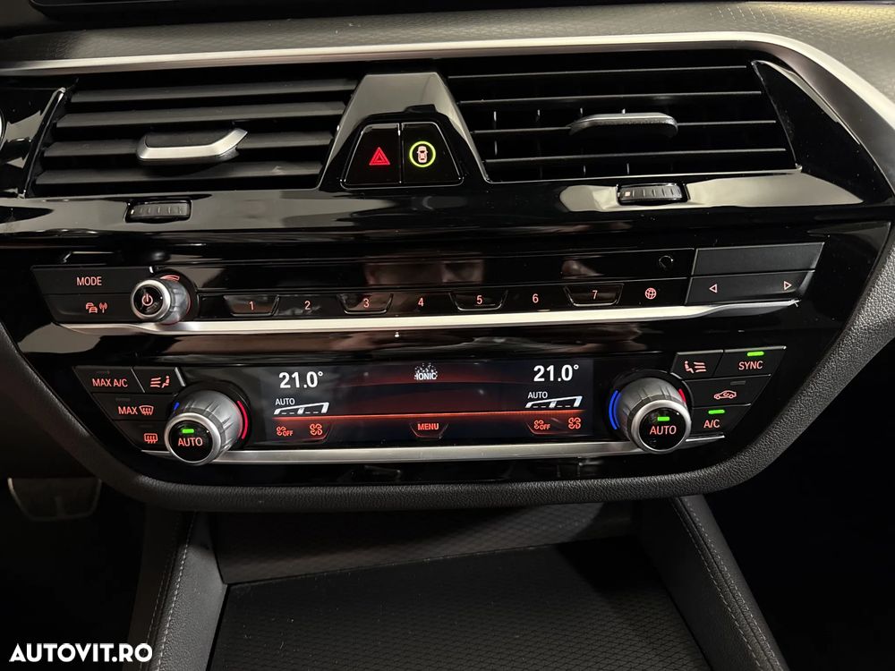 BMW Seria 5 530e Aut. - 19