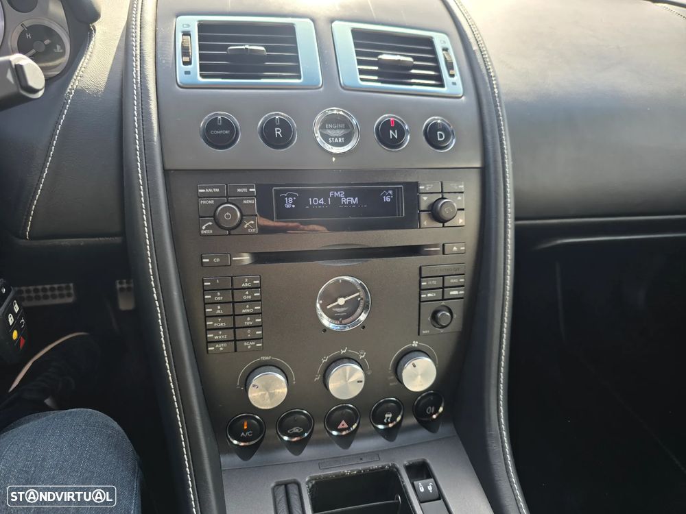 Aston Martin Virage Coupe - 14