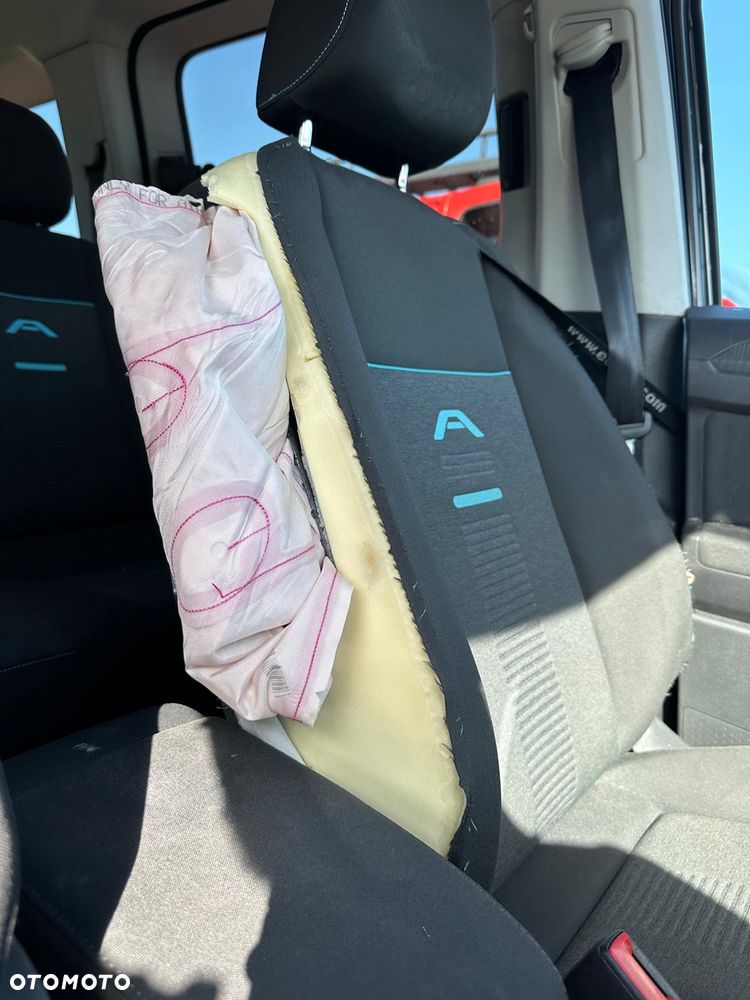 Ford Tourneo Connect - 25