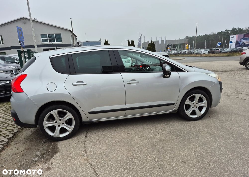 Peugeot 3008 HDi FAP 110 EGS6 Platinum - 4