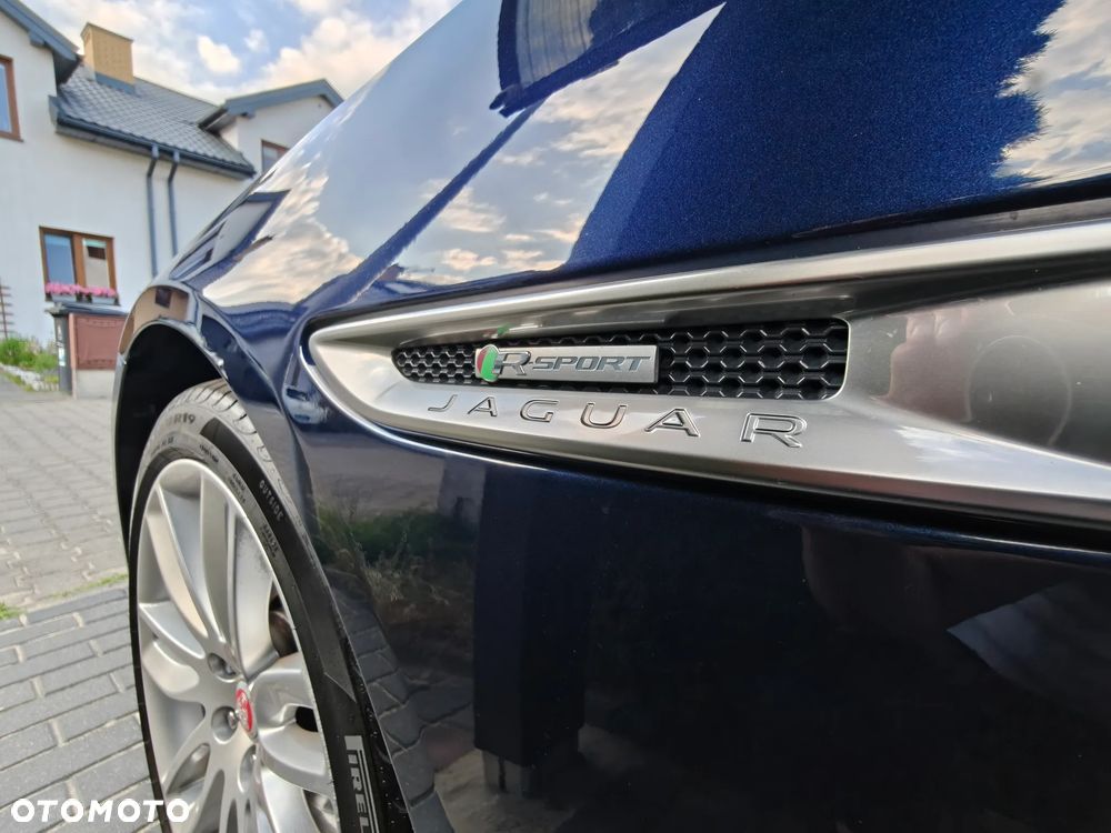 Jaguar XF 2.0 i4D R-Sport - 14