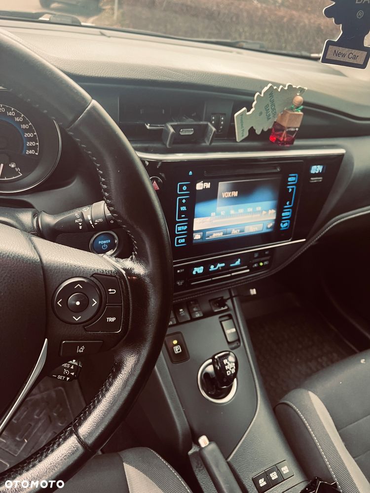 Toyota Auris - 8