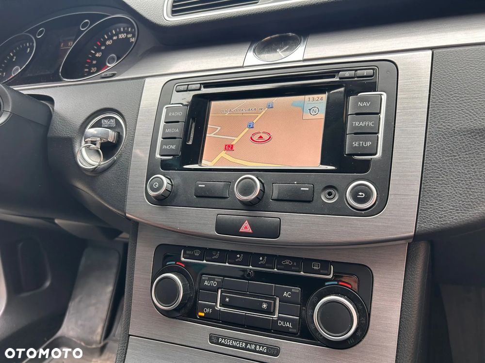Volkswagen Passat 1.6 TDI Comfortline - 10