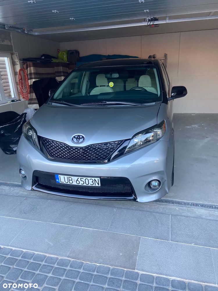 Toyota Sienna 3.5 V6 SE - 4