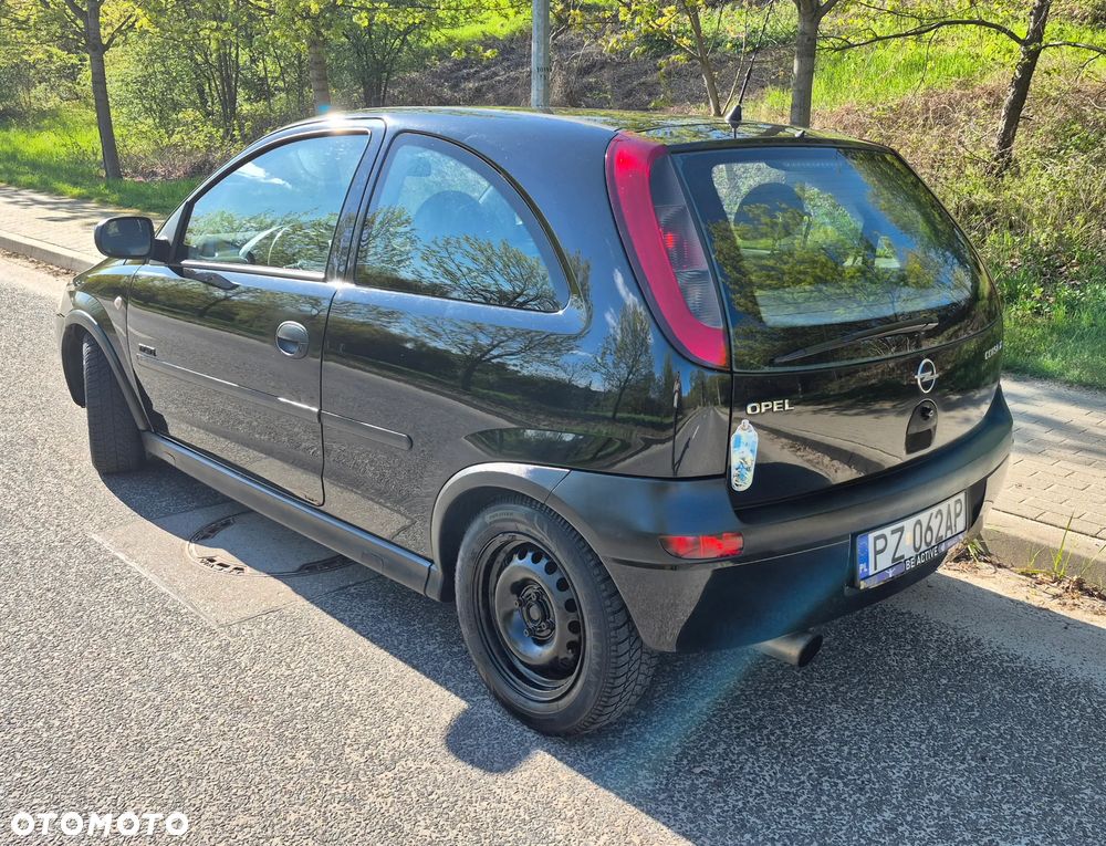 Opel Corsa 1.2 16V Sport - 3
