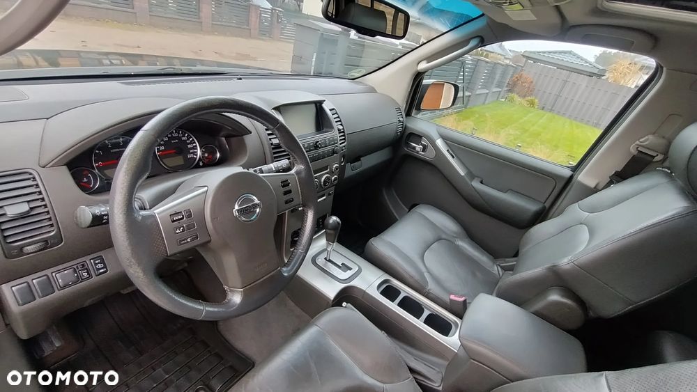 Nissan Pathfinder 2.5 dCi Premium - 12
