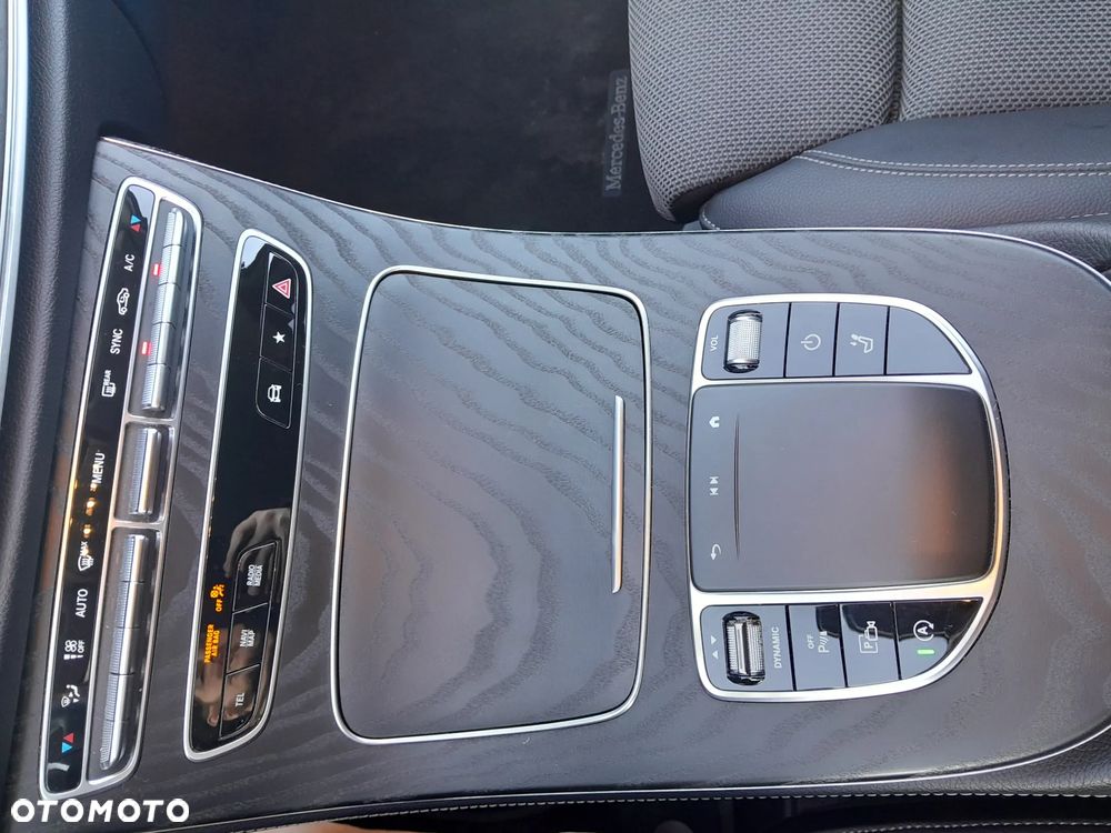 Mercedes-Benz Klasa E 220 d 4-Matic Avantgarde - 12