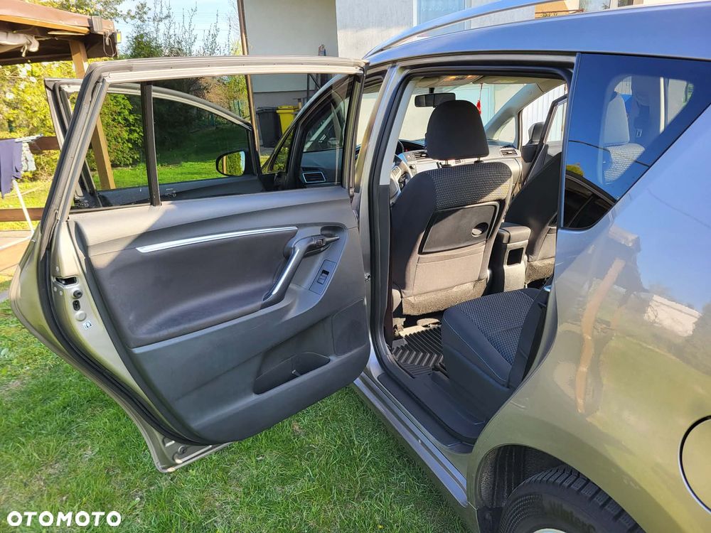 Toyota Verso 2.0 D-4D 5-Sitzer Executive - 13