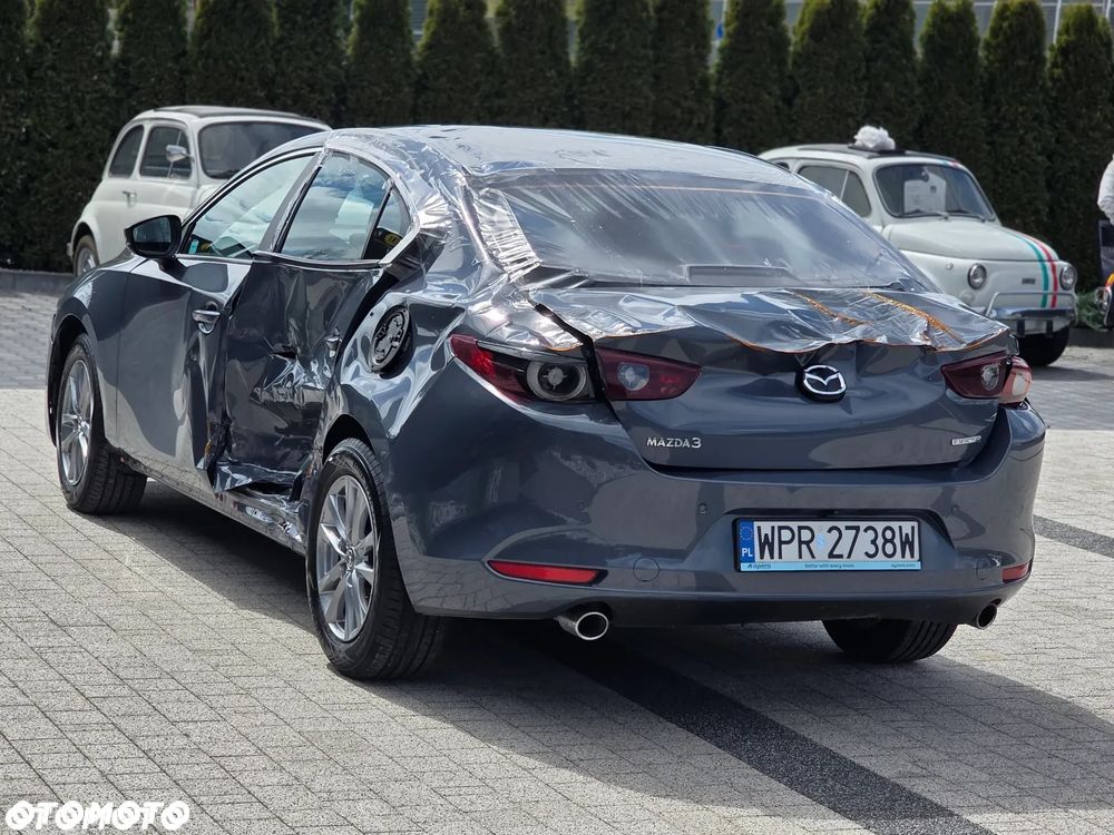 Mazda 3 2.0 mHEV Hikari - 17