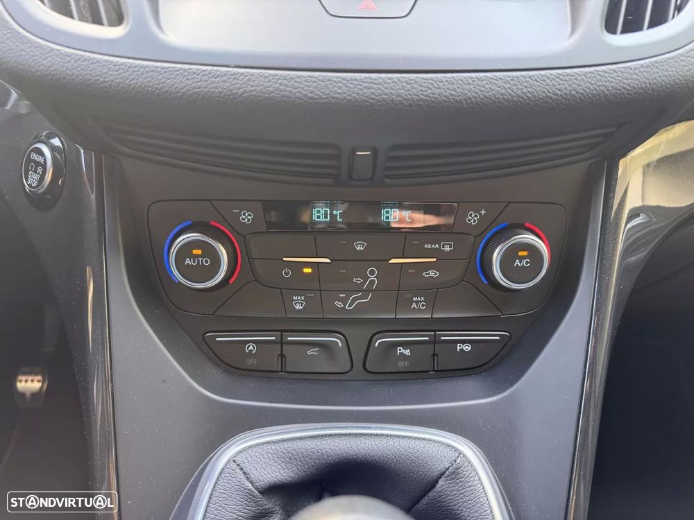 Ford Kuga 1.5 TDCi ST-Line - 19
