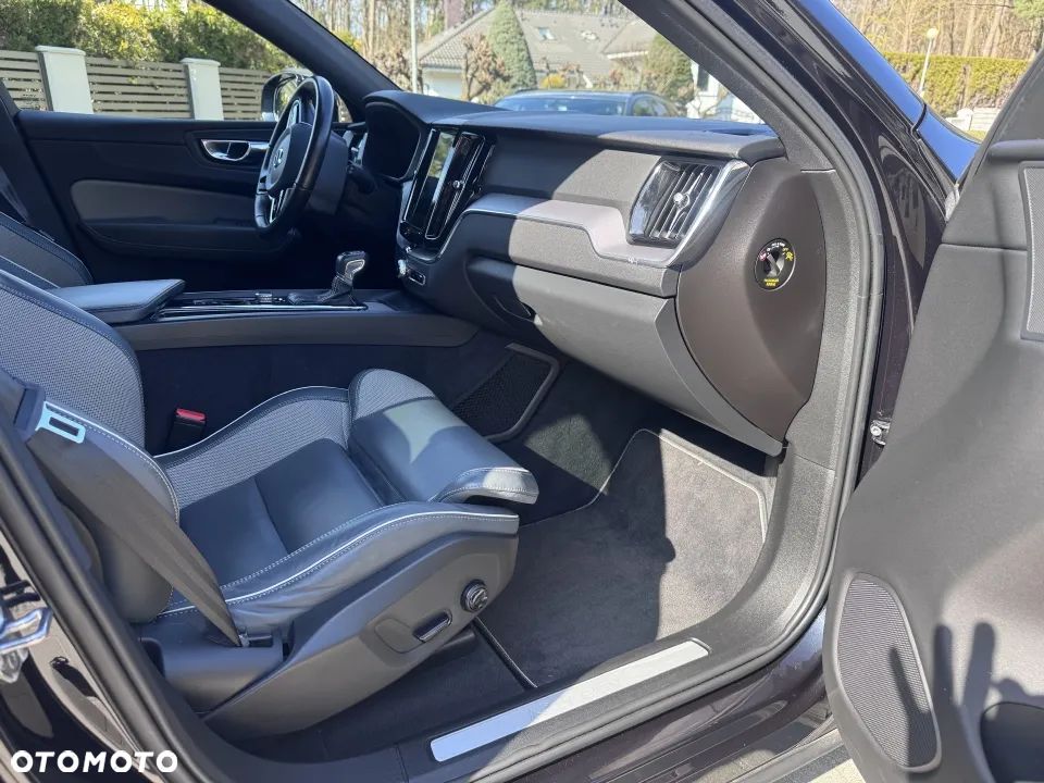 Volvo XC 60 D4 R-Design - 15