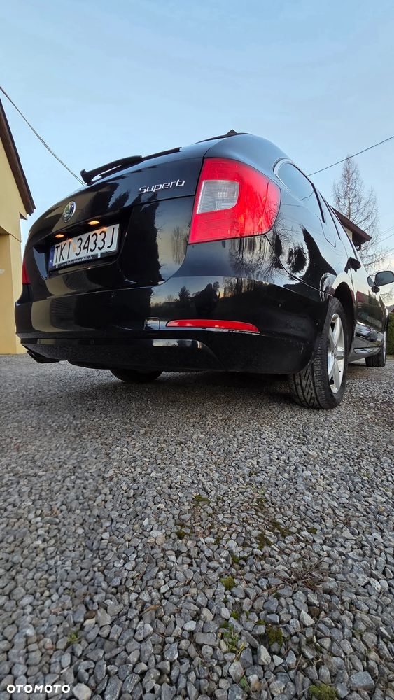 Skoda Superb 2.0 TDI DSG Ambition - 38