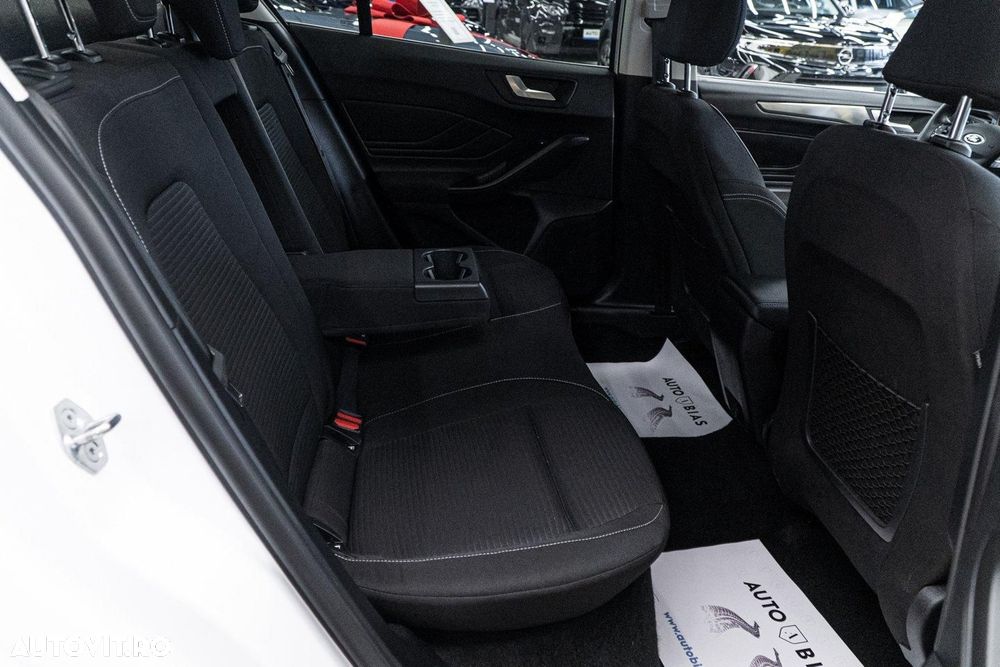 Ford Focus 1.0 EcoBoost Titanium - 9