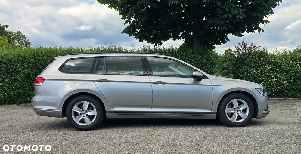 Volkswagen Passat 1.6 TDI BMT Trendline - 16