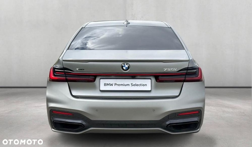 BMW Seria 7 750i xDrive sport - 5