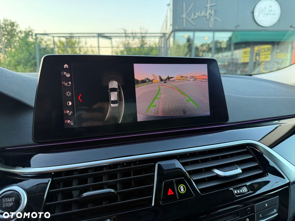 BMW Seria 5 530e iPerformance Sport Line sport - 33