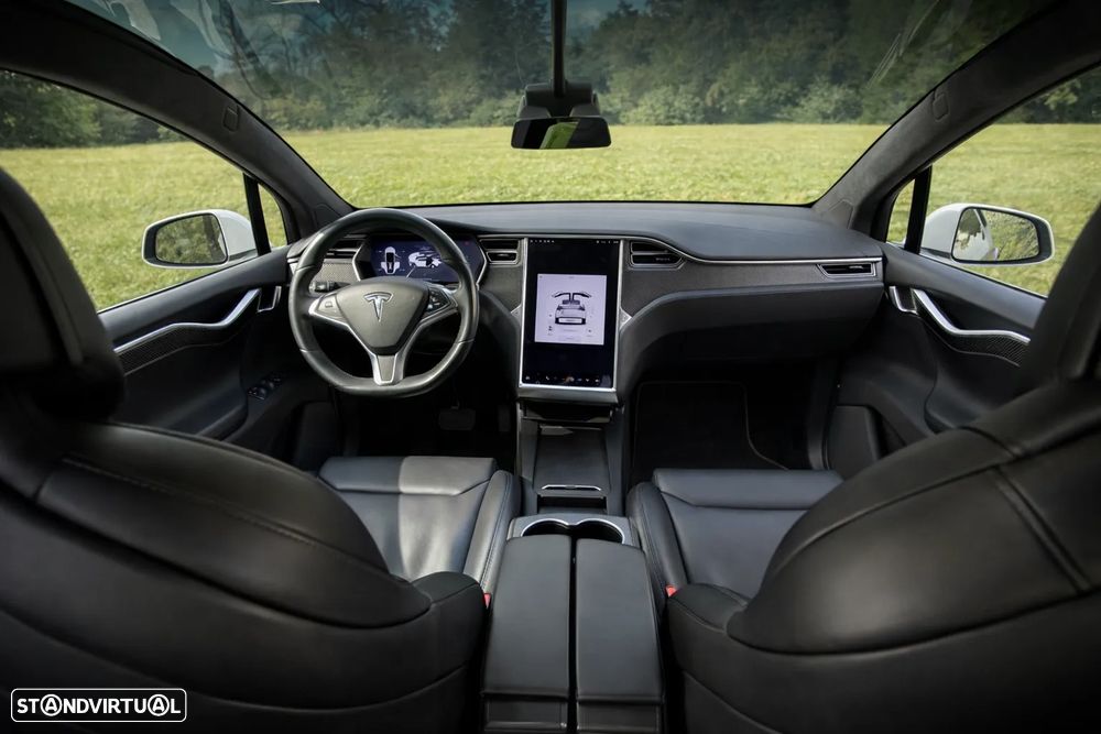 Tesla Model X 100D - 11