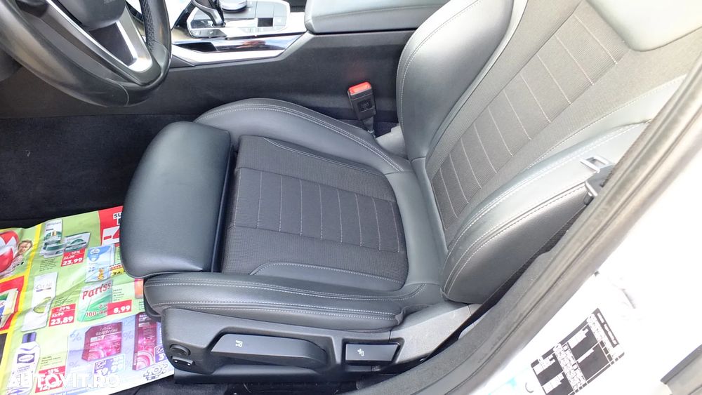 BMW Seria 3 320d Touring Aut. Sport Line - 23