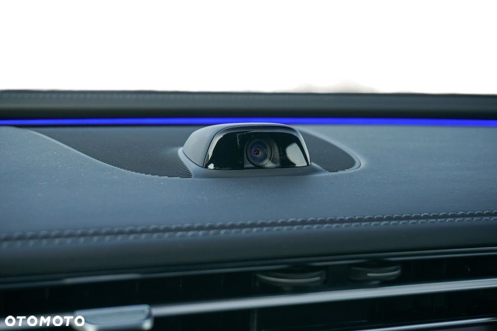 Mercedes-Benz Klasa E 220 d mHEV 4-Matic AMG 9G-Tronic - 13