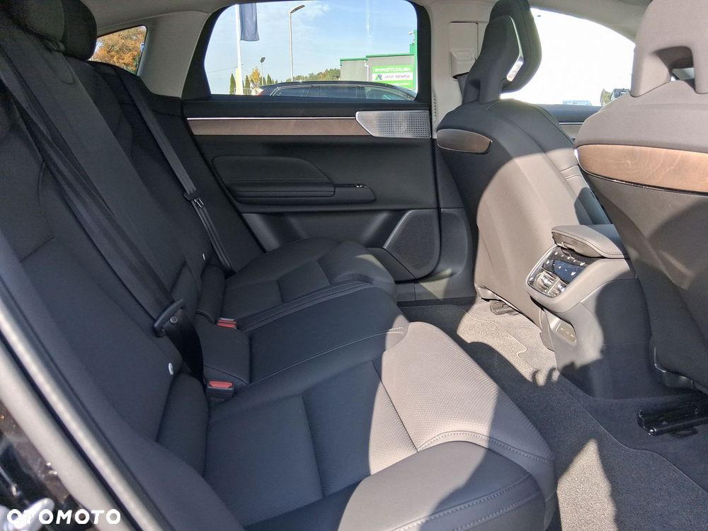 Volvo ES90 - 15