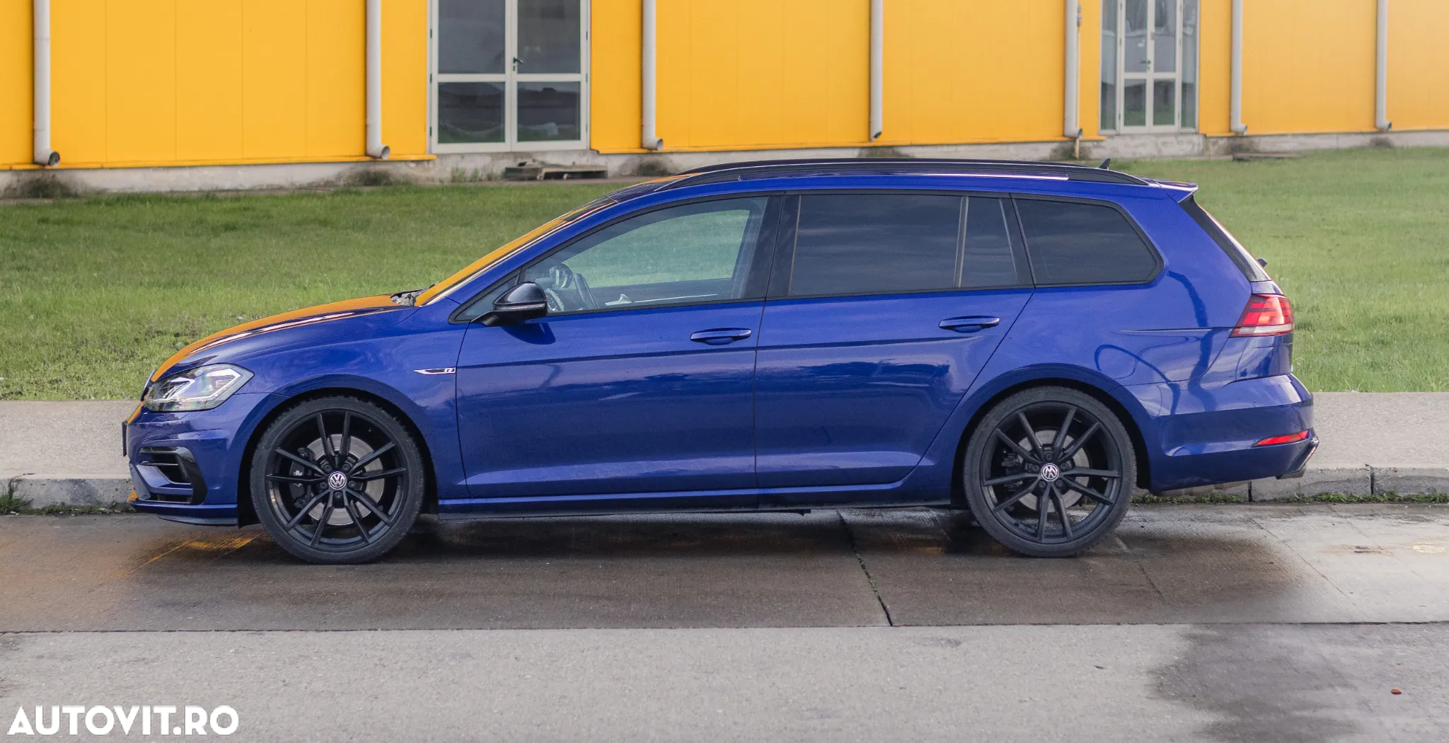 Volkswagen Golf Variant R 2.0 TSI OPF 4Motion DSG - 4