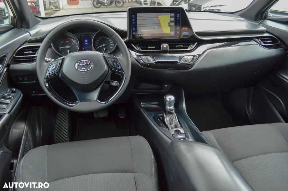 Toyota C-HR Style Selection - 29