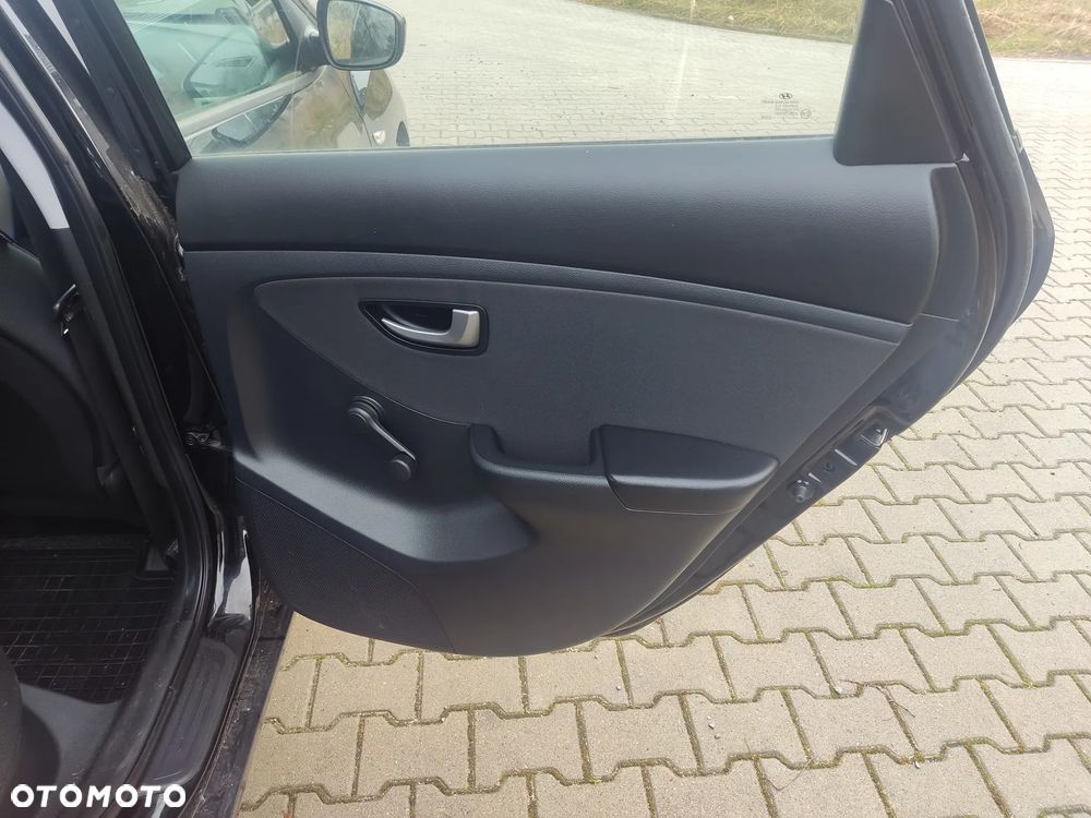 Hyundai i30 1.4 BlueDrive Classic - 13