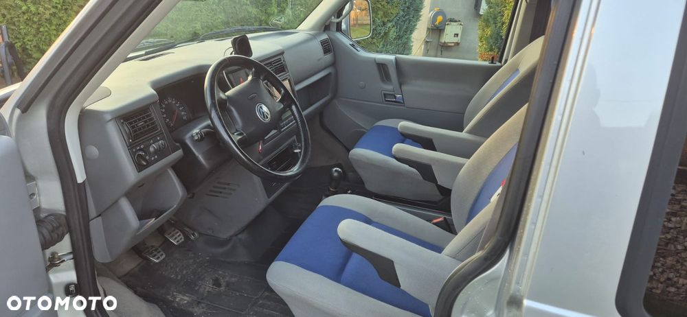 Volkswagen Multivan - 7