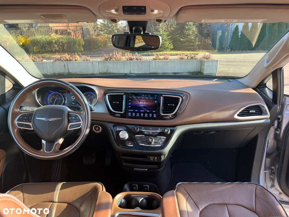 Chrysler Pacifica - 7