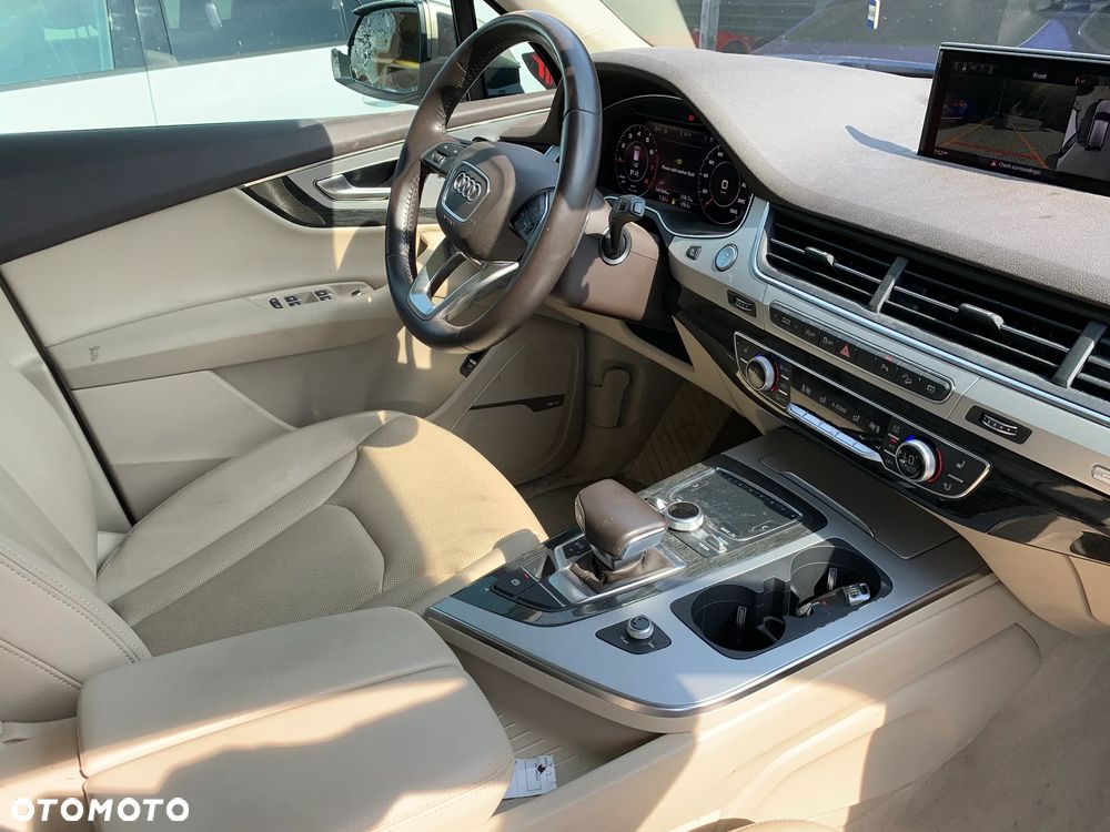 Audi Q7 3.0 TFSI Quattro Tiptronic - 25
