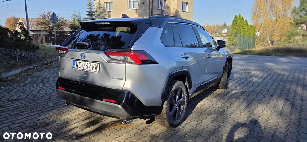 Toyota RAV4 - 8