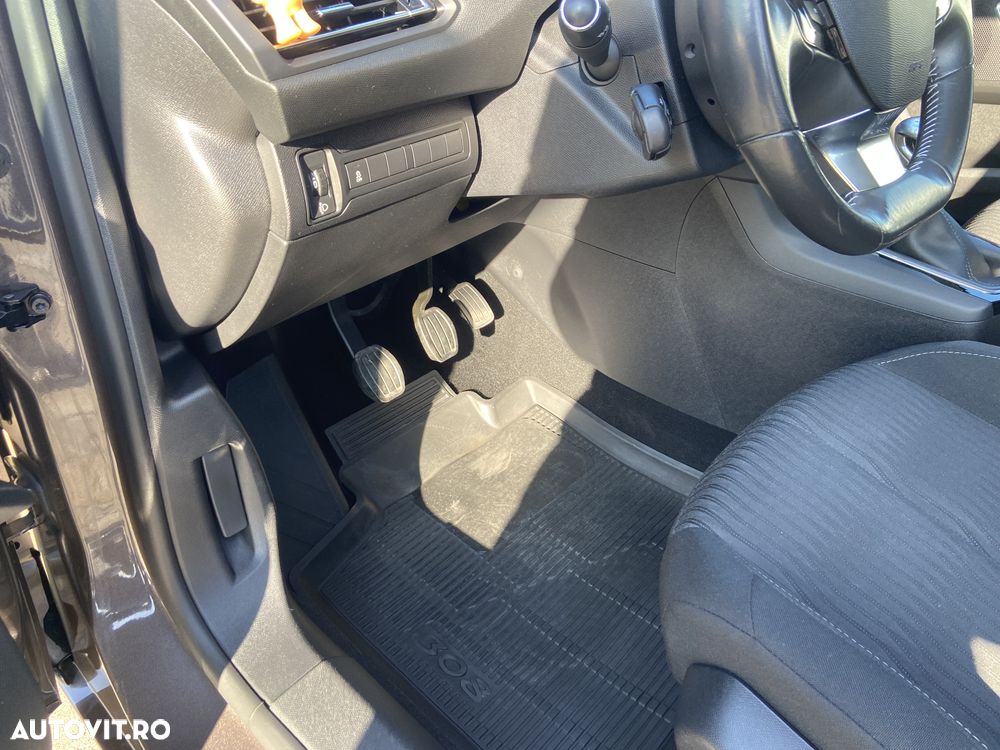 Peugeot 308 125 THP Active - 16