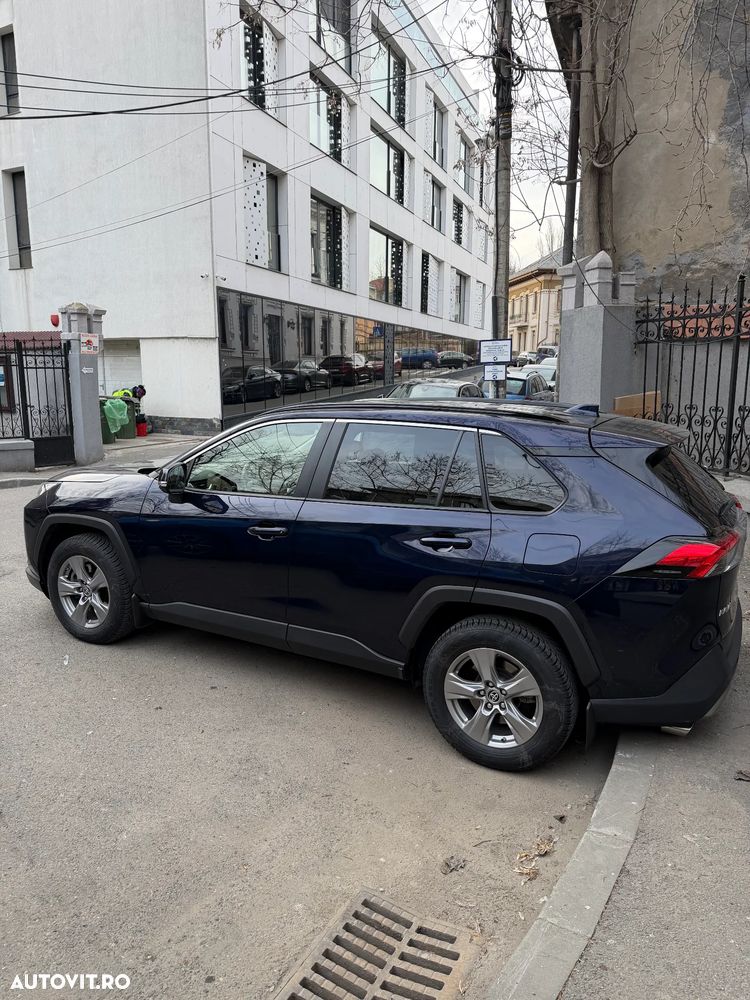Toyota RAV4 - 3