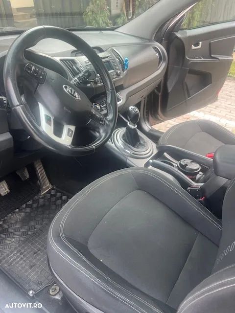 Kia Sportage 2.0 CRDI AWD Spirit - 7