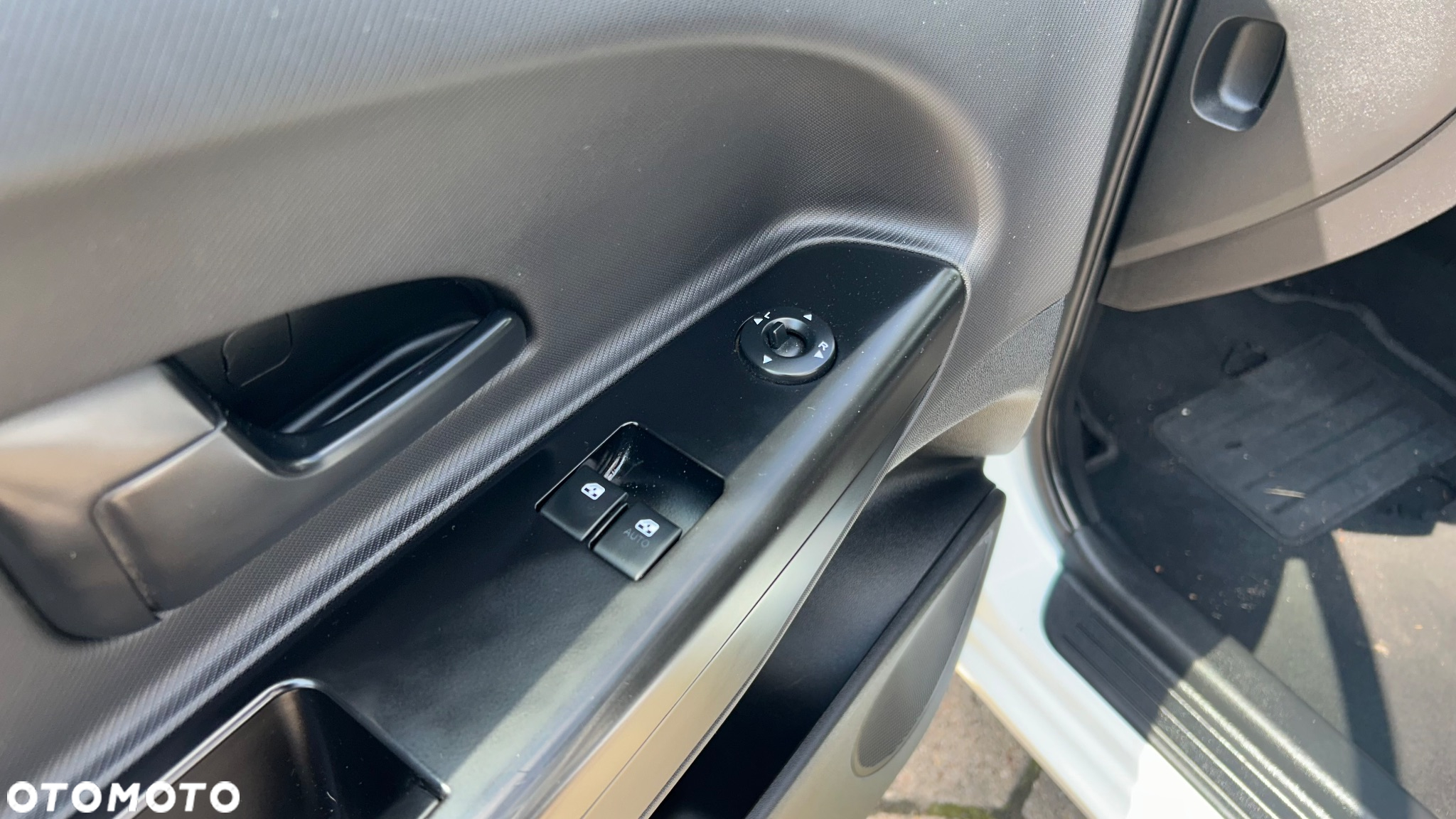 Kia Ceed 1.4 CVVT Attract - 24