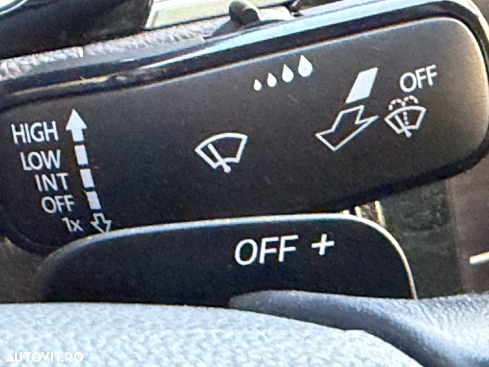 Volkswagen Passat 2.0 TDI SCR DSG Highline - 24