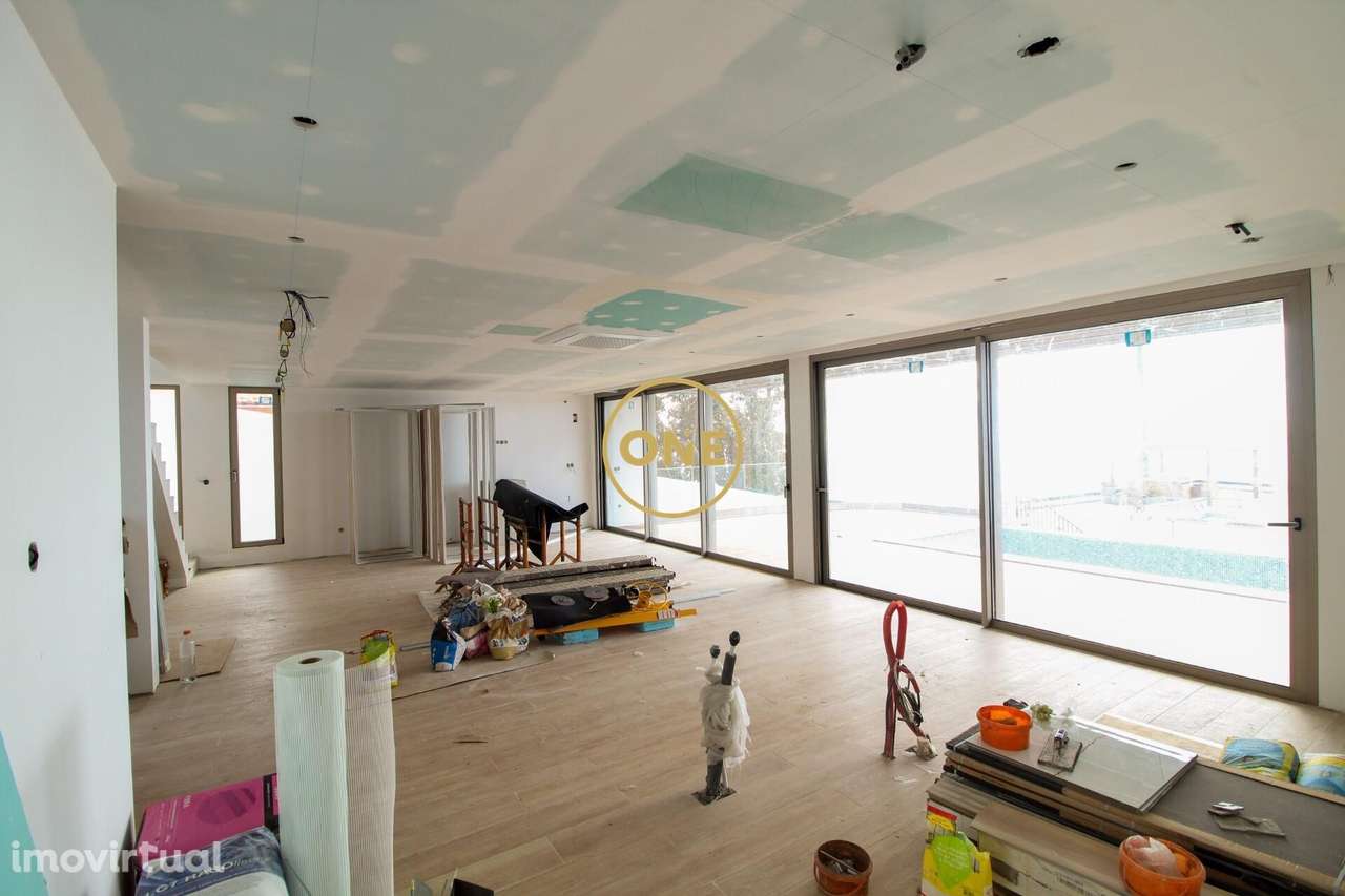 Moradia T4 + T1 - Grande imagem: 4/47