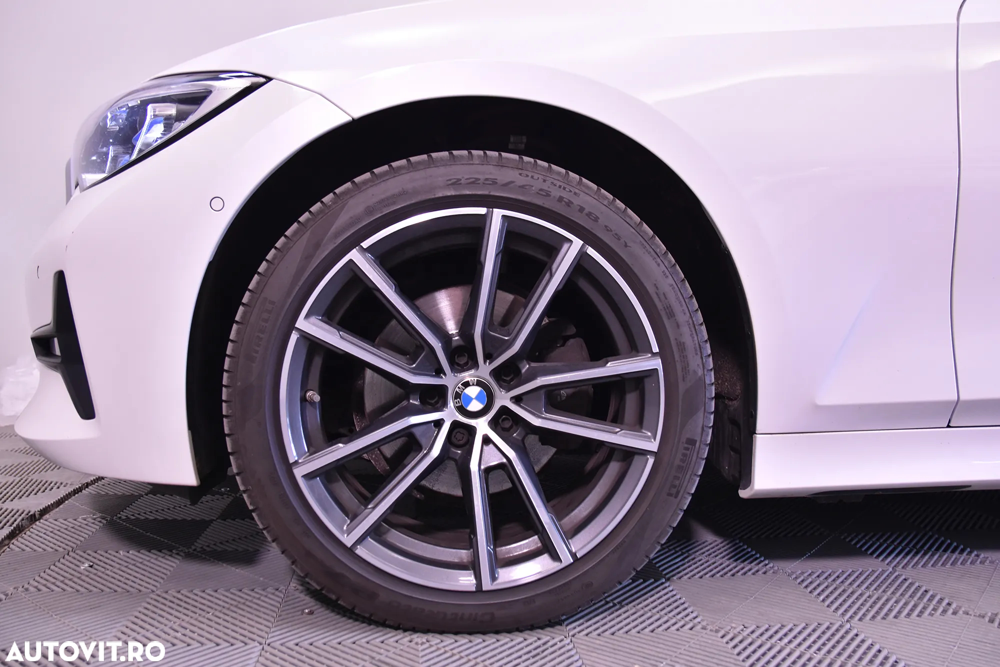 BMW Seria 3 320d AT MHEV - 13