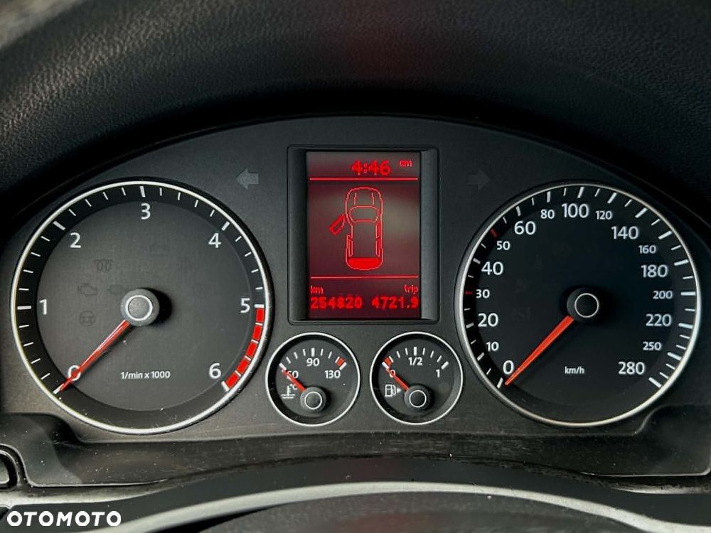 Volkswagen Scirocco 2.0 TDI - 14