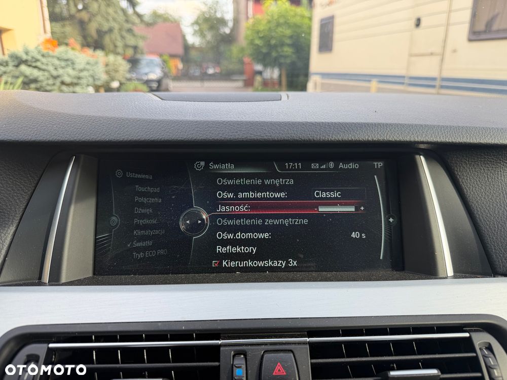 BMW Seria 5 520d Luxury Line - 38