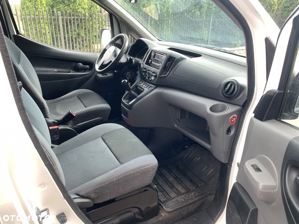 Nissan NV200 - 10