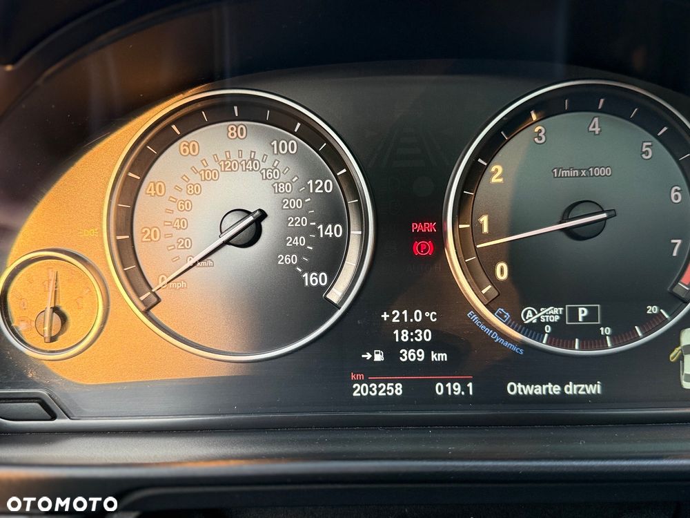 BMW Seria 5 535i Sport-Aut - 17