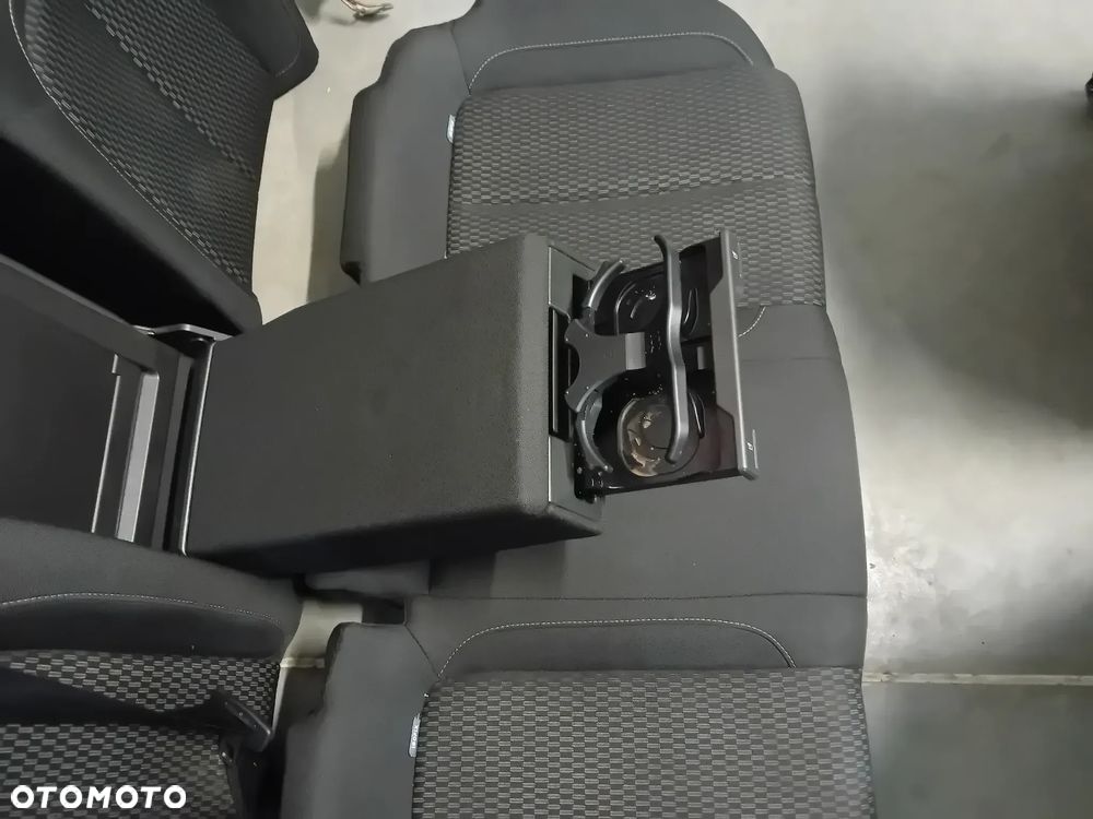 fotele przód kanapa tył komplet Seat Exeo kombi materiał - 11