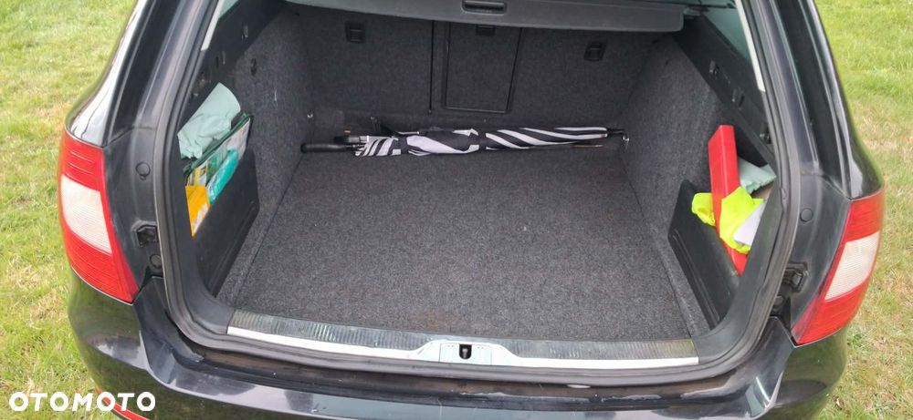 Skoda Superb 1.6 TDI GreenLine - 14