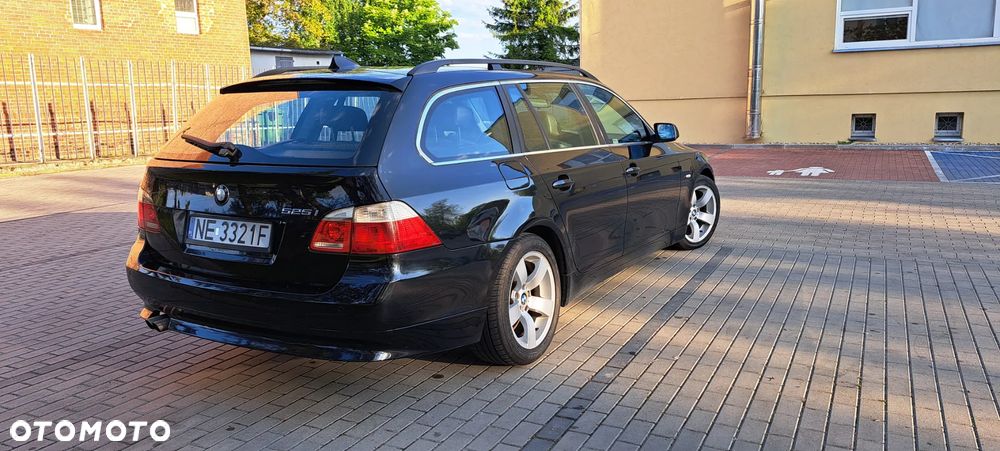 BMW Seria 5 525i - 6