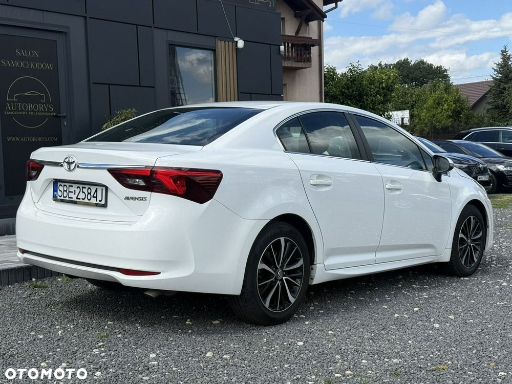 Toyota Avensis - 10