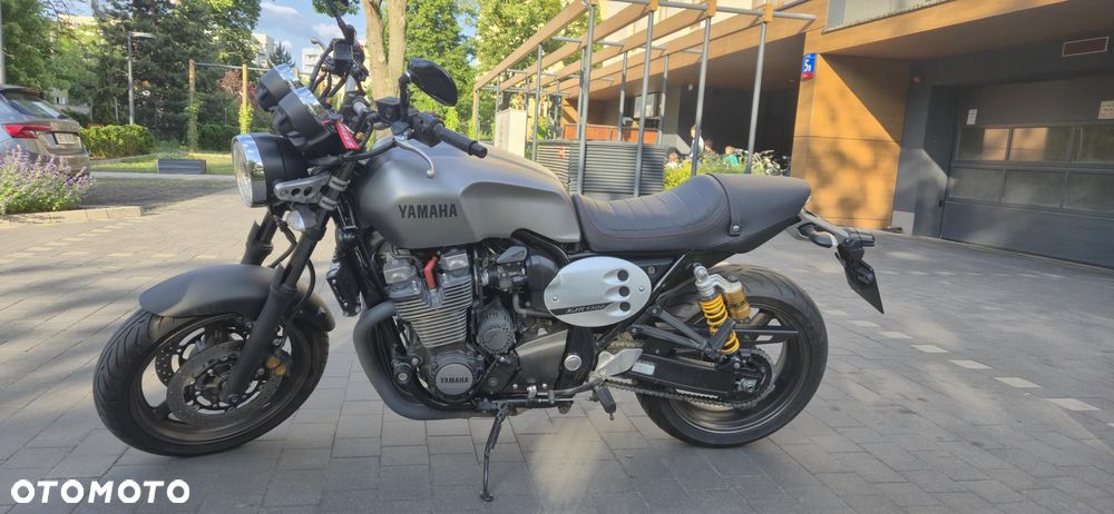 Yamaha XJR - 4