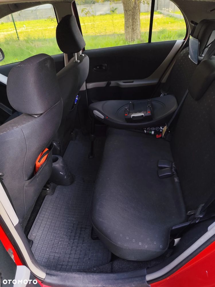 Toyota Yaris - 8